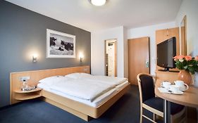 Hotel Mautner Airport Und Messehotel